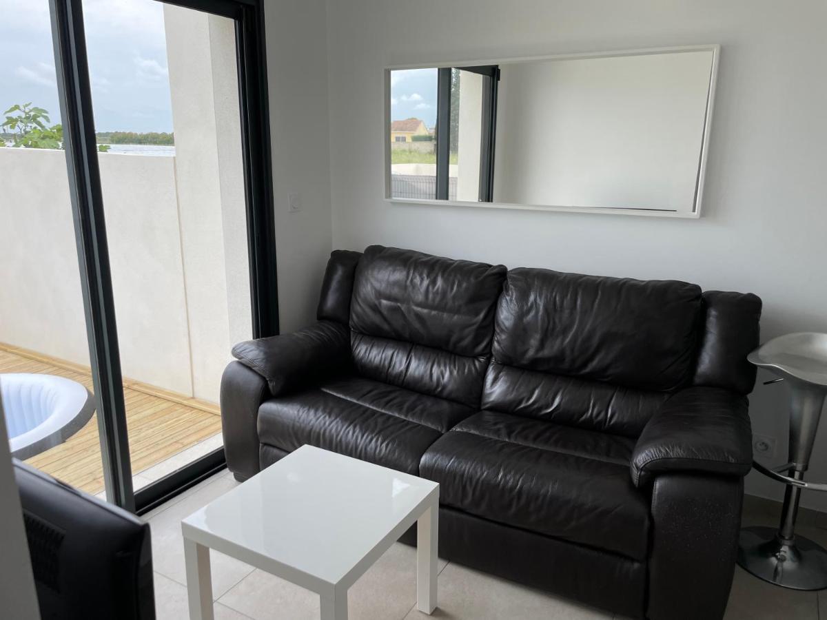 Appartement Avec Spa-Avril A Sept-Camargue 4 Personnes Saint-Laurent-dʼAigouze Buitenkant foto