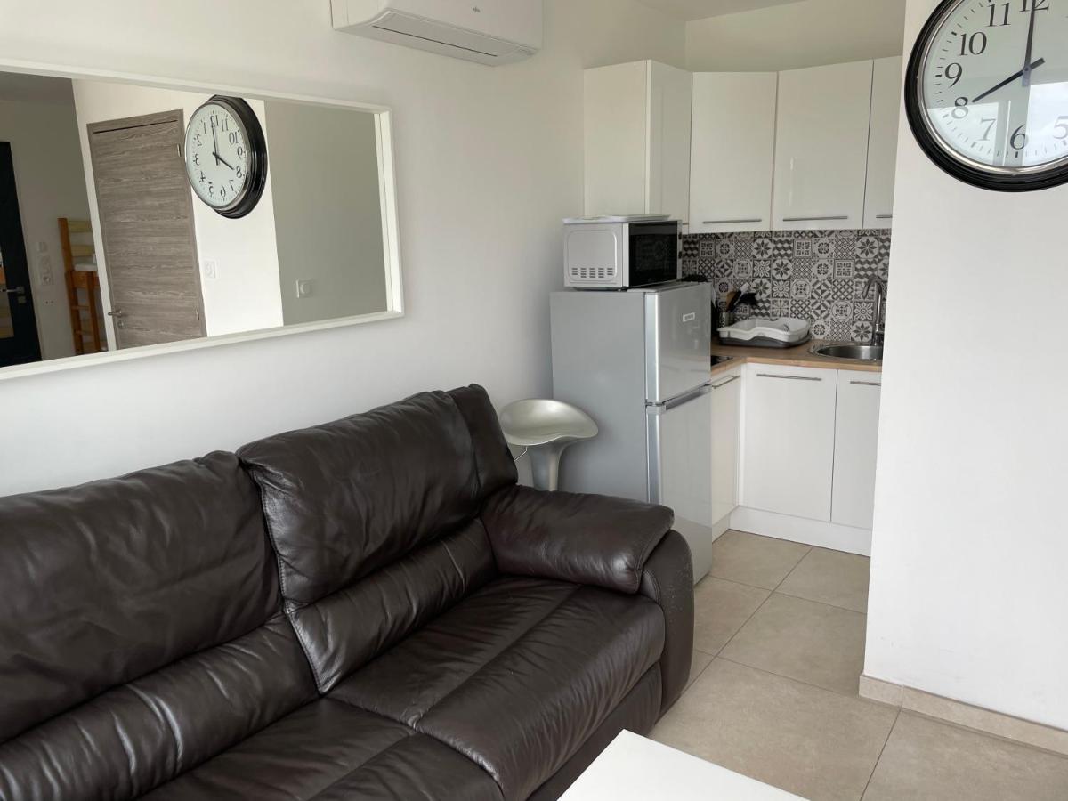 Appartement Avec Spa-Avril A Sept-Camargue 4 Personnes Saint-Laurent-dʼAigouze Buitenkant foto