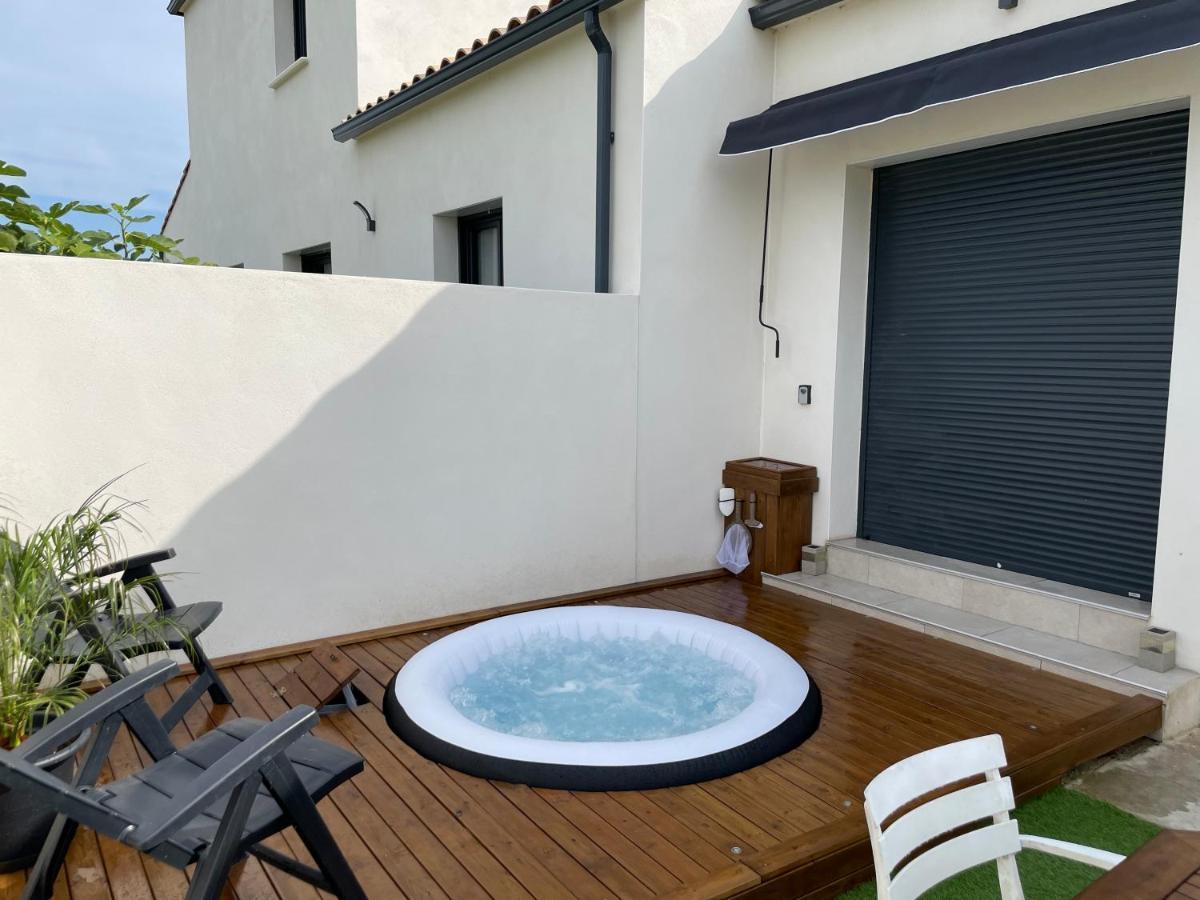 Appartement Avec Spa-Avril A Sept-Camargue 4 Personnes Saint-Laurent-dʼAigouze Buitenkant foto