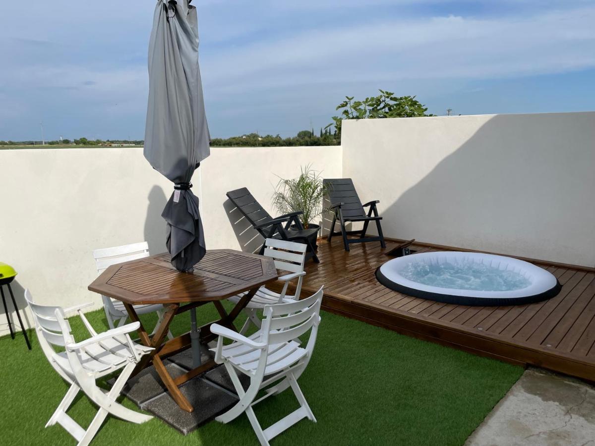 Appartement Avec Spa-Avril A Sept-Camargue 4 Personnes Saint-Laurent-dʼAigouze Buitenkant foto