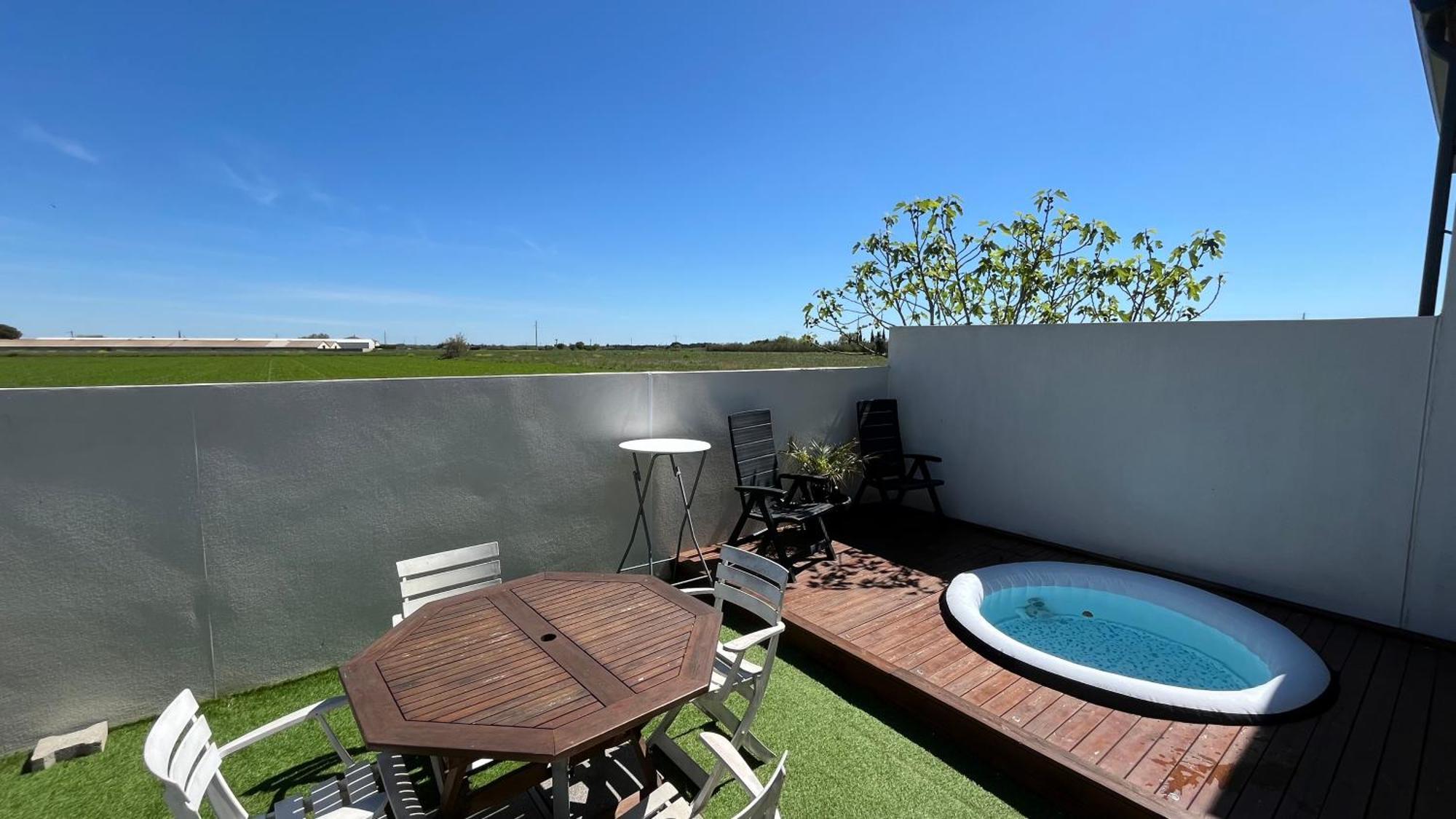 Appartement Avec Spa-Avril A Sept-Camargue 4 Personnes Saint-Laurent-dʼAigouze Buitenkant foto